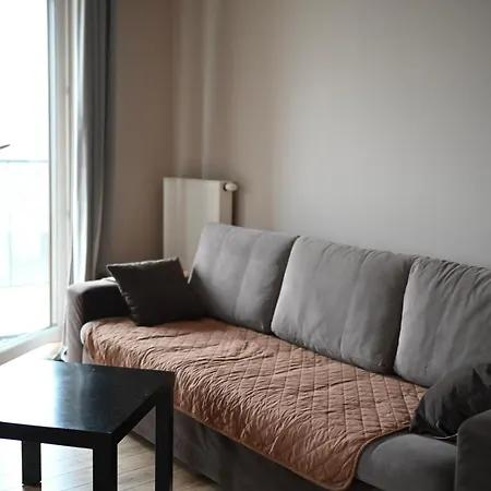 Przy Metro Kondratowicza,targowek アパート ワルシャワ