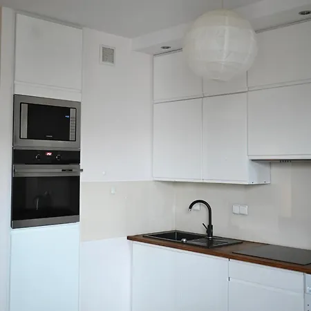 Przy Metro Kondratowicza,targowek ワルシャワ