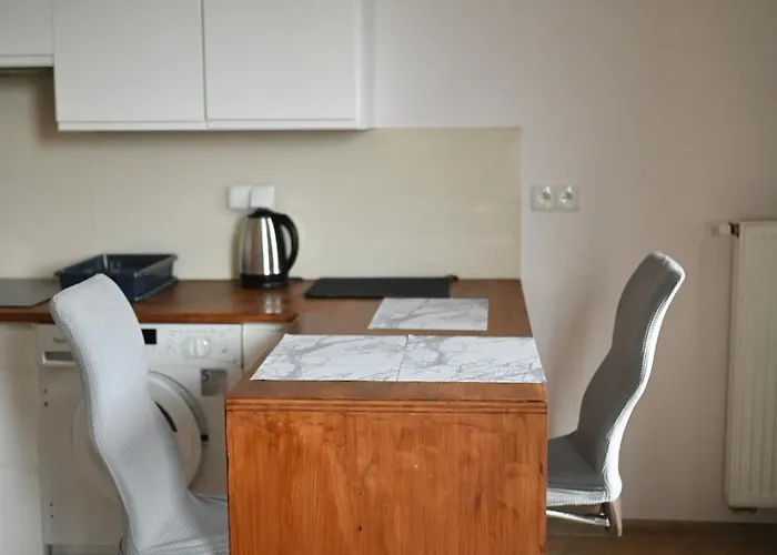 Przy Metro Kondratowicza,targowek *