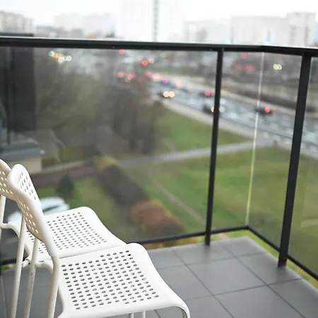 Przy Metro Kondratowicza,targowek * Warschau