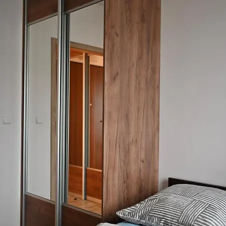 Przy Metro Kondratowicza,targowek *